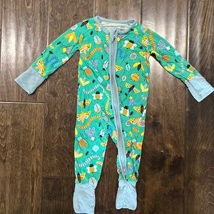 Little Sleepies VGUC - no stains - no piling